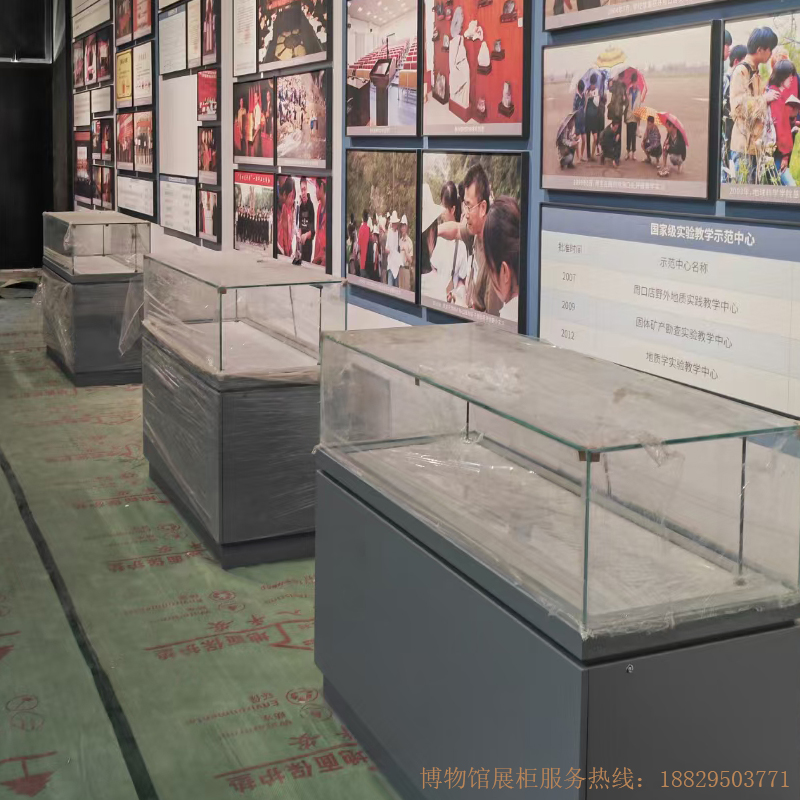 深圳市实创展柜博物馆半自动液压掀起恒温恒湿夹胶玻璃文物展示平柜 