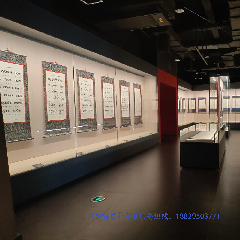 深圳市实创展览展示博物馆展柜生产厂家设计生产的博物馆入墙龛柜-实创 - B015
