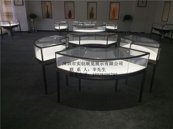 艺起评：当盲盒遇见三星堆，文创出圈、文物圈粉