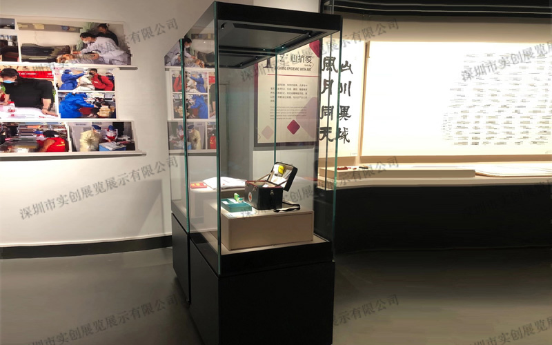 四川现代抗疫纪念馆展示柜设计定制项目